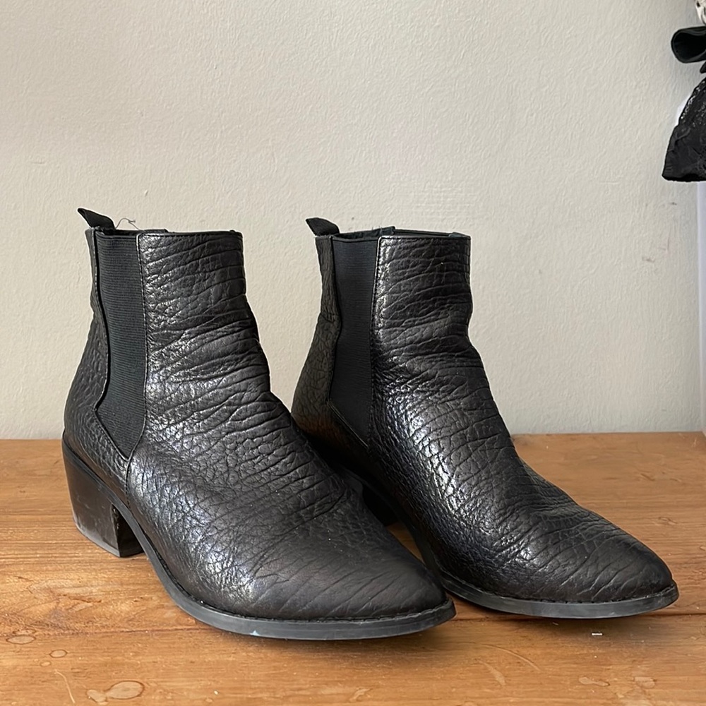 Sol Sana Edgar Chelsea Booties (size 39)